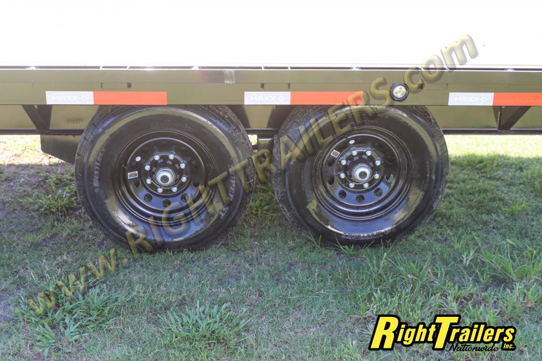 New 2027 8.5X40 MAXX-D GOOSENECK EQUIPMENT TRAILER