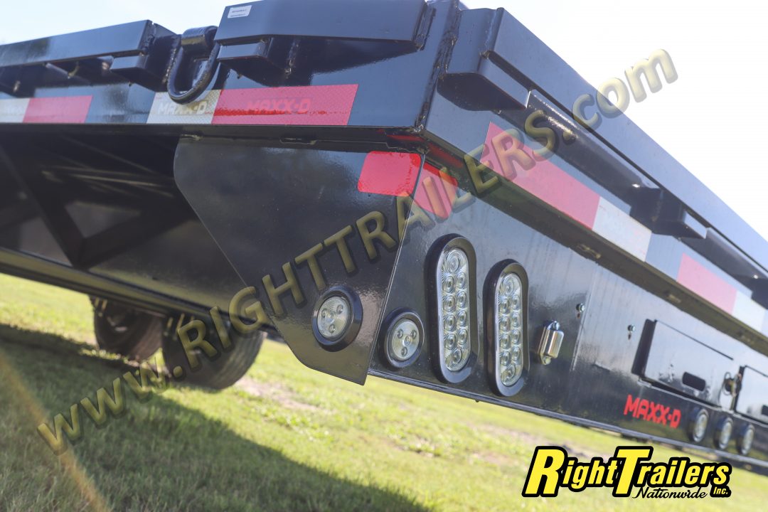 New 2027 8.5X40 MAXX-D GOOSENECK EQUIPMENT TRAILER