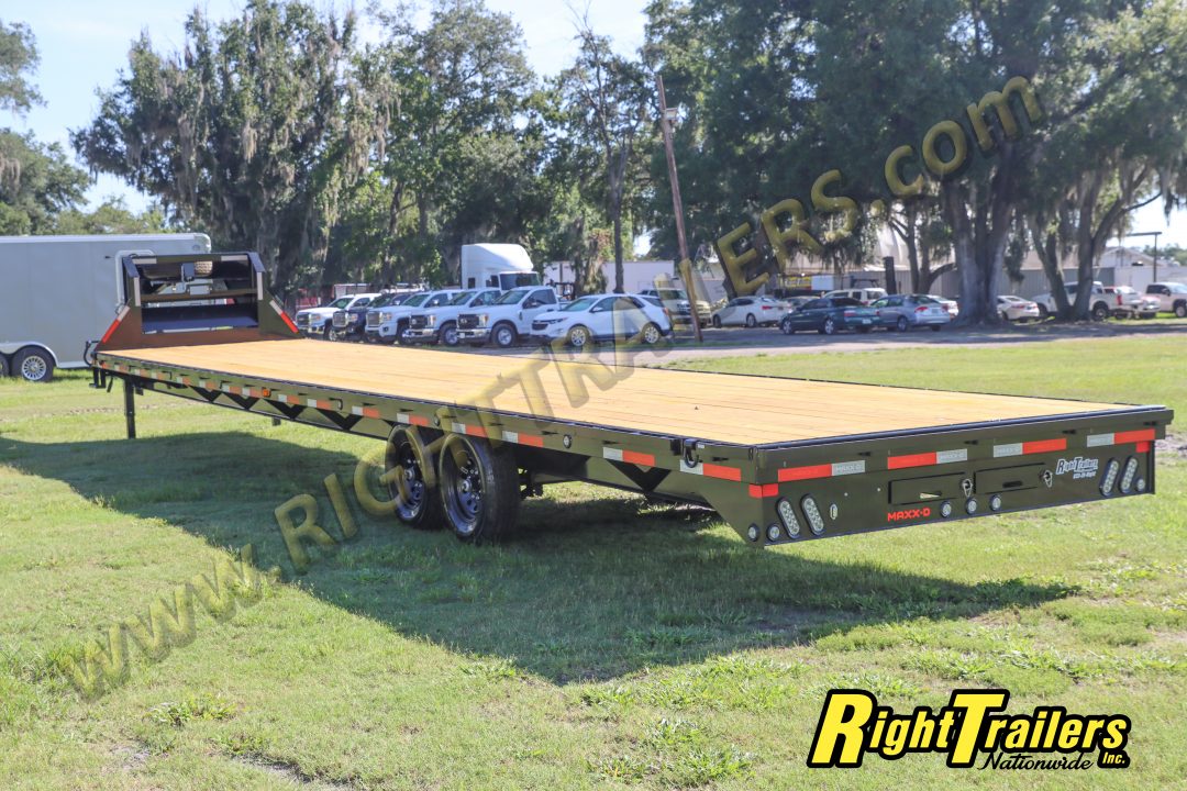 New 2027 8.5X40 MAXX-D GOOSENECK EQUIPMENT TRAILER