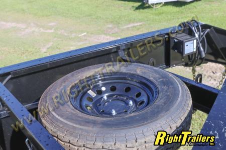 New 2027 8.5X40 MAXX-D GOOSENECK EQUIPMENT TRAILER