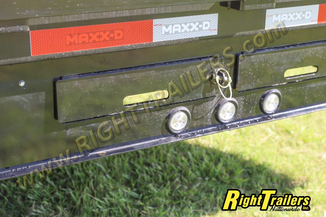 New 2027 8.5X40 MAXX-D GOOSENECK EQUIPMENT TRAILER