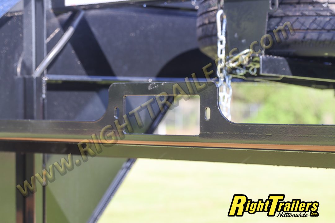 New 2027 8.5X40 MAXX-D GOOSENECK EQUIPMENT TRAILER