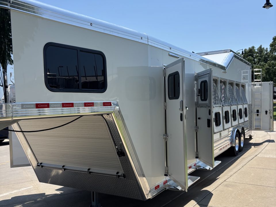 New 2027 Cimarron Trailers 6 Horse Norstar Slant Trainer Trailer