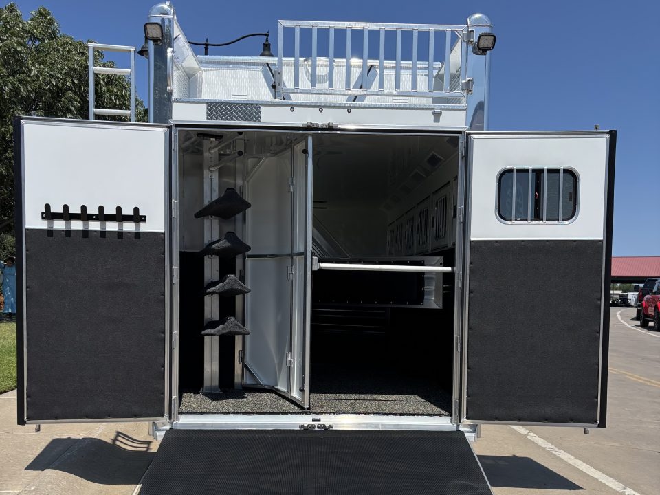 New 2027 Cimarron Trailers 6 Horse Norstar Slant Trainer Trailer