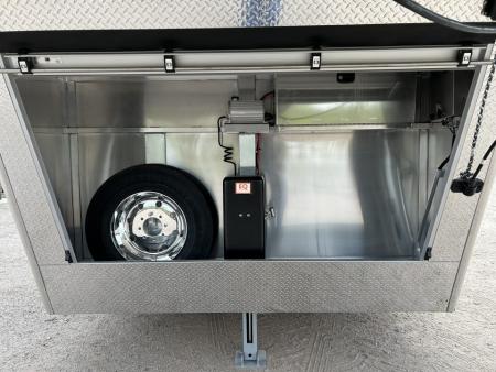 New 2027 Cimarron Trailers 6 Horse Norstar Slant Trainer Trailer