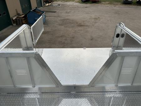 New 2027 Cimarron Trailers 6 Horse Norstar Slant Trainer Trailer