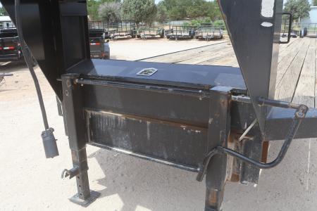 Used 2017 Ranch King 102"X32' Goosneck Utility Trailer