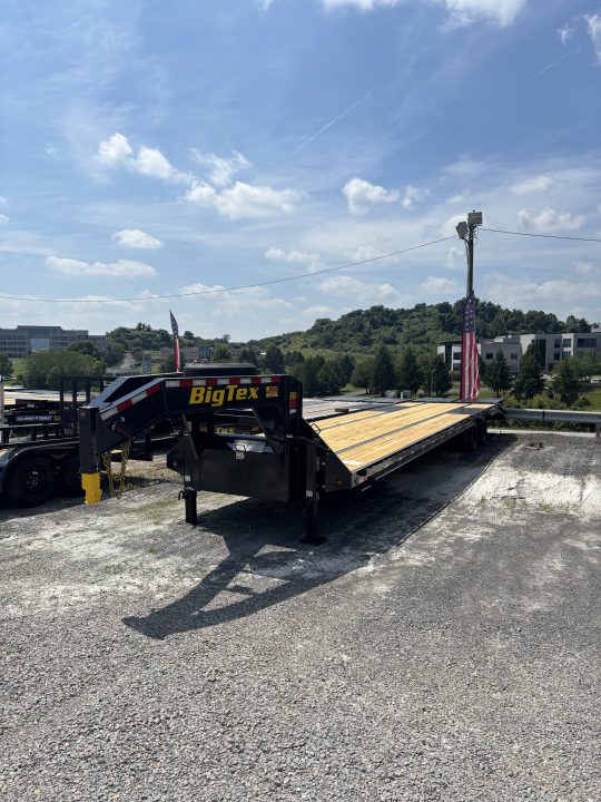 New 2027 Big Tex Trailers 35+5 22GN Deckover Trailer