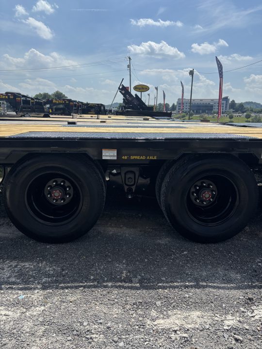 New 2027 Big Tex Trailers 35+5 22GN Deckover Trailer