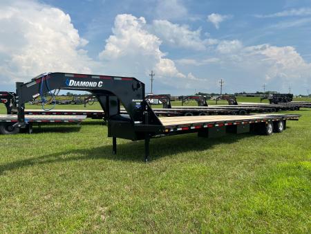 New 2026 Diamond C 102x40 Tandem 25.9K GN Pacesetter Hydrotail w/ Hydraulic Jacks, EOH Brakes, & Aluminum Wheels