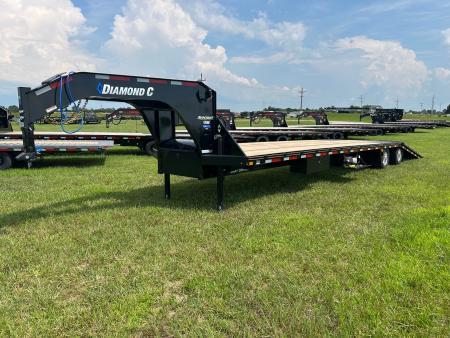 New 2026 Diamond C 102x40 Tandem 25.9K GN Pacesetter Hydrotail w/ Hydraulic Jacks, EOH Brakes, & Aluminum Wheels