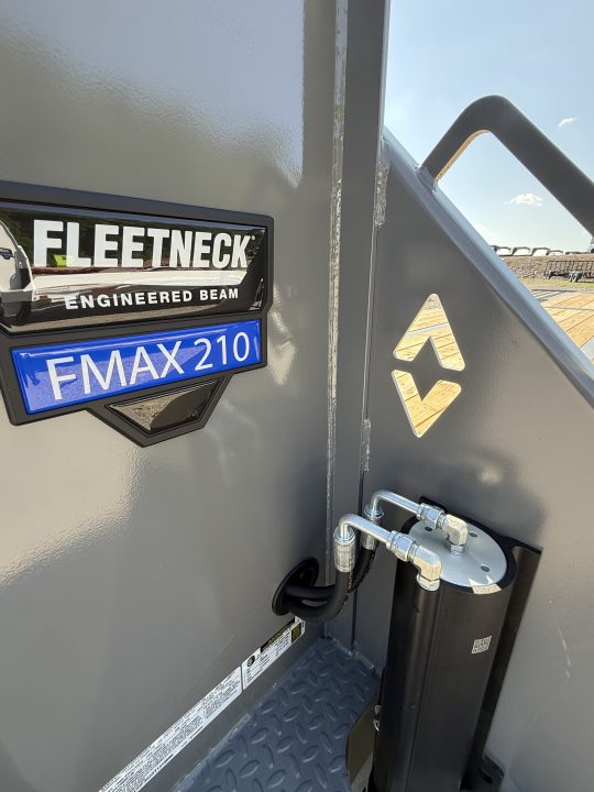 New 2026 Diamond C FMAX 210 30’ Flatbed Trailer, HYDRAULIC JACKS AND DOVETAIL, ALUMINUM OUTER WHEELS, 14 PLY TIRES