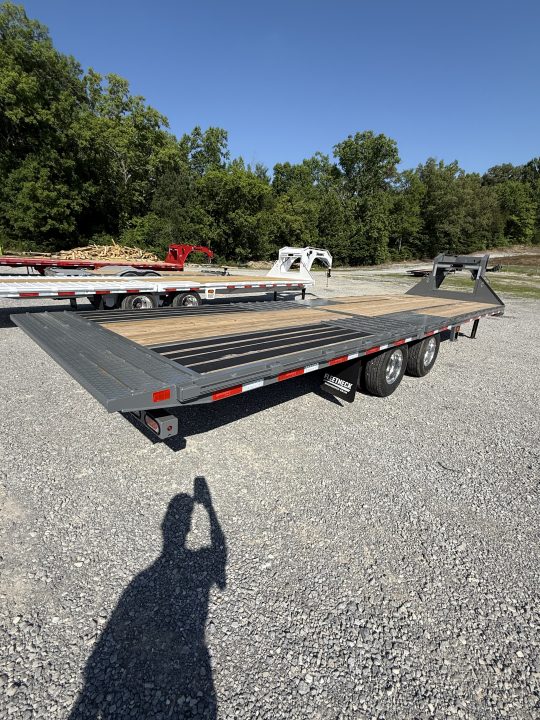 New 2026 Diamond C FMAX 210 30’ Flatbed Trailer, HYDRAULIC JACKS AND DOVETAIL, ALUMINUM OUTER WHEELS, 14 PLY TIRES