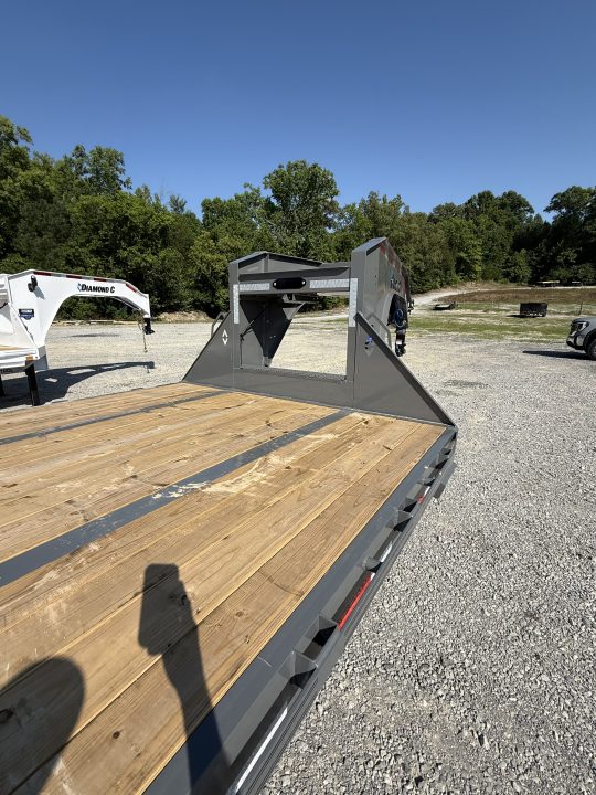New 2026 Diamond C FMAX 210 30’ Flatbed Trailer, HYDRAULIC JACKS AND DOVETAIL, ALUMINUM OUTER WHEELS, 14 PLY TIRES