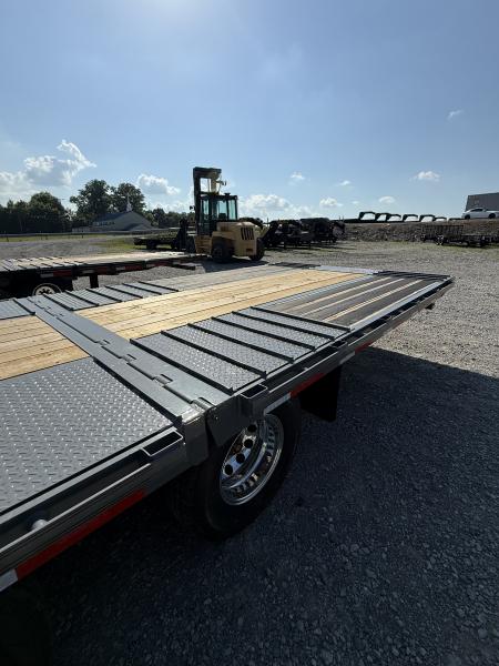 New 2026 Diamond C FMAX 210 30’ Flatbed Trailer, HYDRAULIC JACKS AND DOVETAIL, ALUMINUM OUTER WHEELS, 14 PLY TIRES