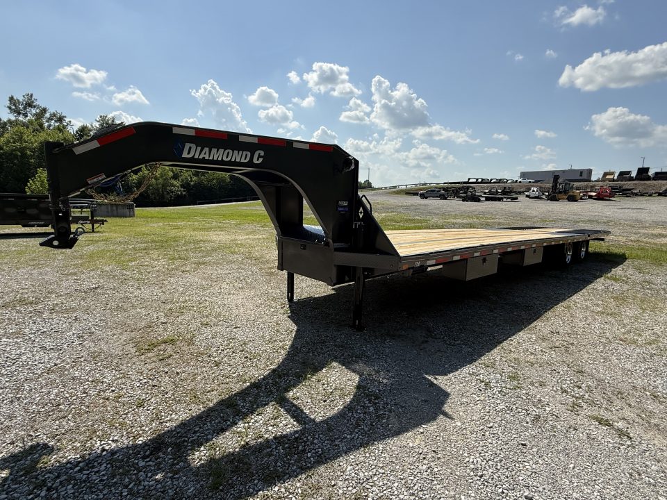 New 2026 Diamond C FMAX 212 40’ Flatbed Trailer, PACESETTER EDITION, HYD DOVETAIL, HYD JACKS, DISC BRAKES, HUTCH SUSPENSION, 25.9K GVWR