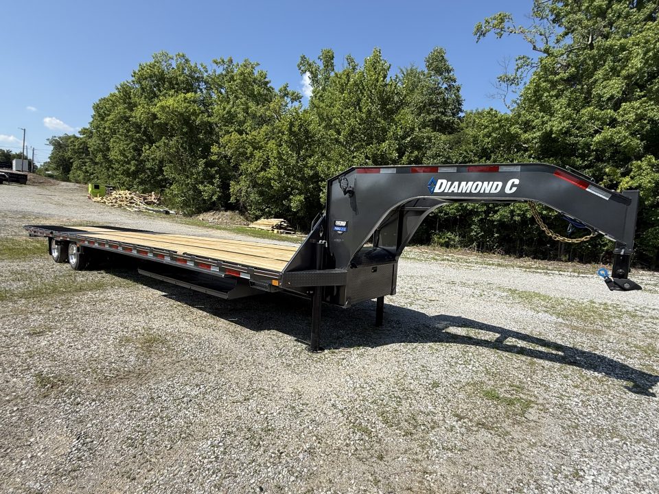 New 2026 Diamond C FMAX 212 40’ Flatbed Trailer, PACESETTER EDITION, HYD DOVETAIL, HYD JACKS, DISC BRAKES, HUTCH SUSPENSION, 25.9K GVWR