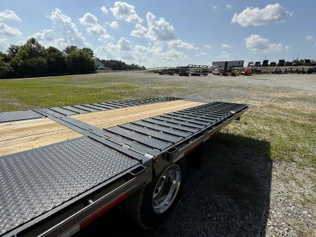 New 2026 Diamond C FMAX 212 40’ Flatbed Trailer, PACESETTER EDITION, HYD DOVETAIL, HYD JACKS, DISC BRAKES, HUTCH SUSPENSION, 25.9K GVWR