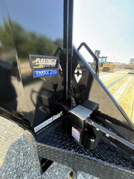 New 2026 Diamond C FMAX 210 32’ Flatbed Trailer, HYDRAULIC DOVETAIL, 2SPD DROP LEG JACKS, ALUMINUM OUTER WHEELS, 14 PLY TIRES