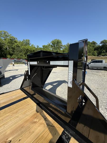 New 2026 Diamond C FMAX 210 32’ Flatbed Trailer, HYDRAULIC DOVETAIL, 2SPD DROP LEG JACKS, ALUMINUM OUTER WHEELS, 14 PLY TIRES
