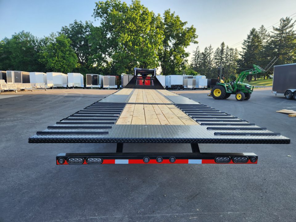 New 2027 Load Trail GL322 Hyd Tail Gooseneck Equipment Trailer
