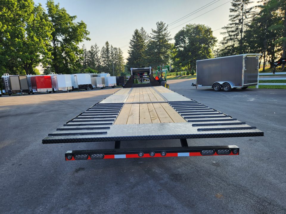 New 2026 Load Trail GL322 15k hyd tail Gooseneck Equipment Trailer