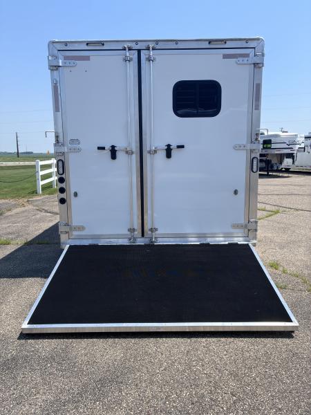 New 2027 Lakota Legacy 3H 9'LQ Horse Trailer