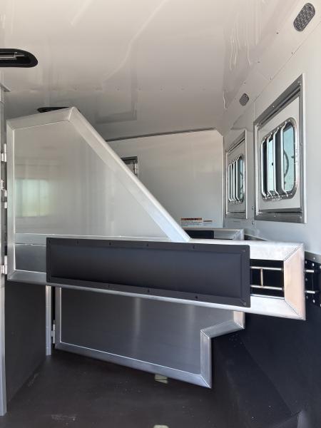 New 2027 Lakota Legacy 3H 9'LQ Horse Trailer