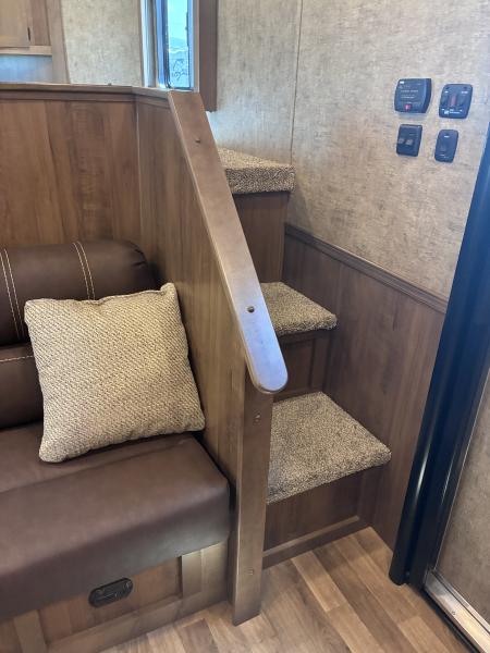 New 2027 Lakota Legacy 3H 9'LQ Horse Trailer