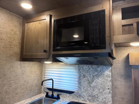 New 2027 Lakota Legacy 3H 9'LQ Horse Trailer