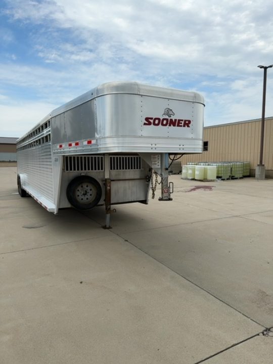 Used 2019 Sooner STK-7630 Stock Trailer