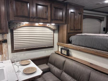 New 2027 4-Star Trailers 2H 10'LQ Horse Trailer