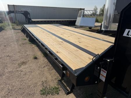 New 2027 PJ Trailers LY 32' Goosneck Deckover- Hyd Dovetail- 25K