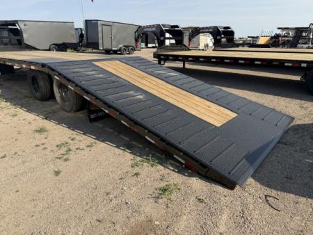 New 2027 PJ Trailers LY 32' Goosneck Deckover- Hyd Dovetail- 25K