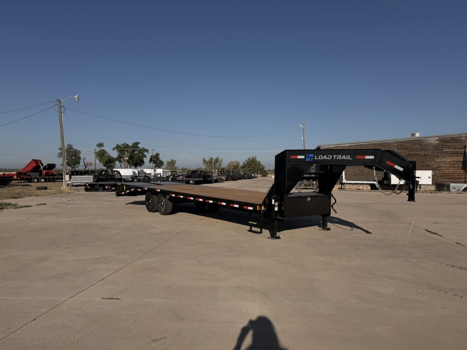 New 2026 Load Trail 8.5-28 Single Wheel Gooseneck Deckover Equipment Hauler W/ 14 PLY Tires 15.6K GVWR