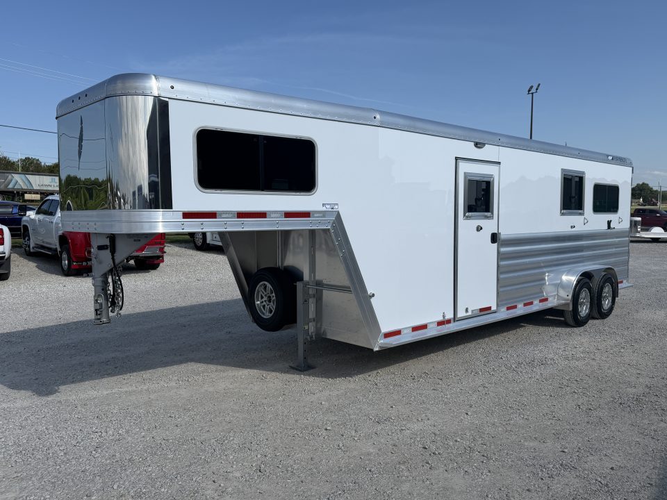 New 2026 Featherlite Trailers 2+1 Gooseneck 9500 Horse Trailer