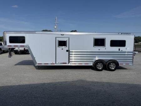 New 2026 Featherlite Trailers 2+1 Gooseneck 9500 Horse Trailer