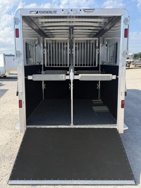 New 2026 Featherlite Trailers 2+1 Gooseneck 9500 Horse Trailer
