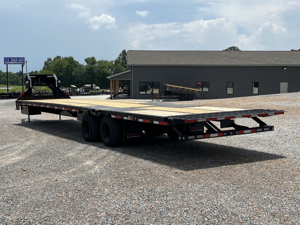 New 2027 MAXXD Hydraulic Dovetail Gooseneck Trailer | 40' x 102' 30K GVWR