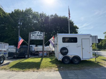 New 2026 KINGSTON TRAILERS Classic Standard 2-Horse Horse Trailer