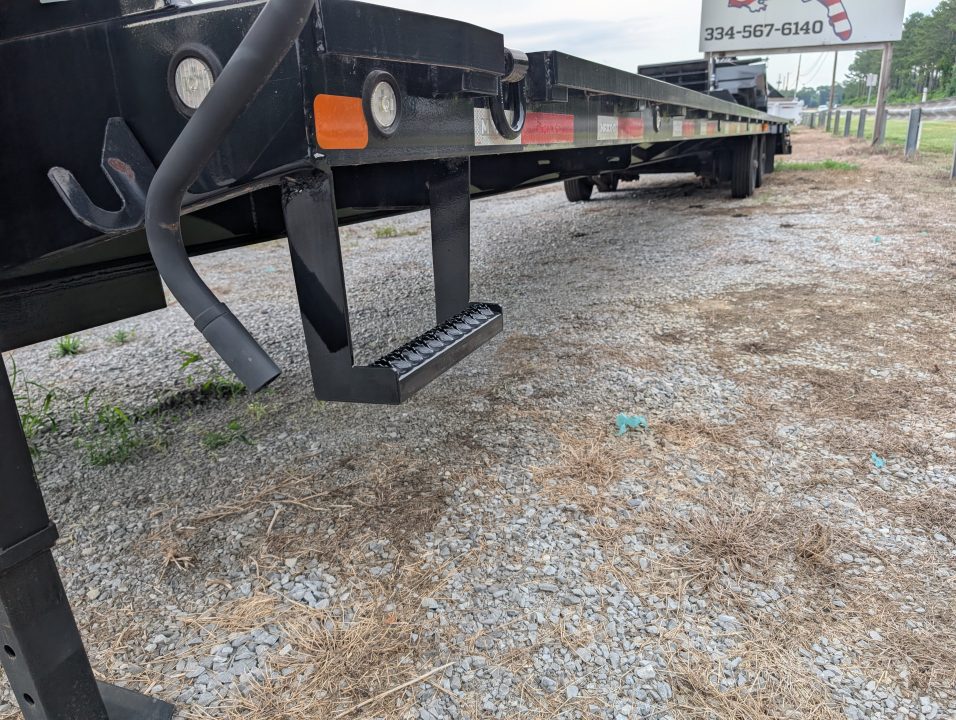 New 2023 MAXX-D LDX Non-CDL Flatbed Trailer