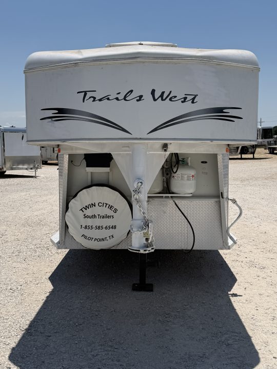 Used 2001 Trails West 3 Horse Gooseneck Living Quarters Horse Trailer