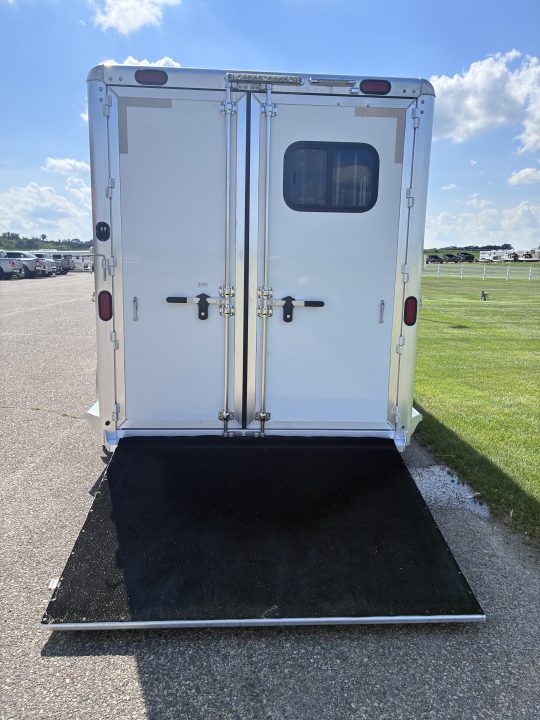 Used 2020 Cimarron Trailers 3H Slant Load GN Horse Trailer