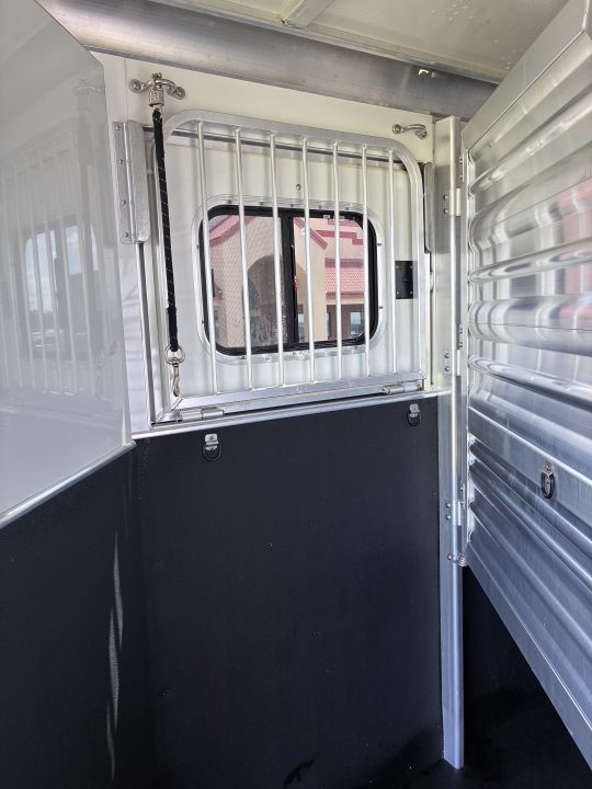 Used 2020 Cimarron Trailers 3H Slant Load GN Horse Trailer