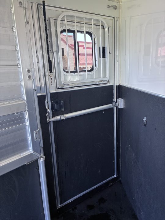 Used 2020 Cimarron Trailers 3H Slant Load GN Horse Trailer
