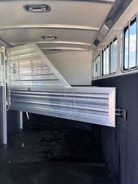 Used 2020 Cimarron Trailers 3H Slant Load GN Horse Trailer