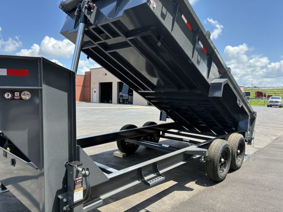 New 2026 Lamar Trailers 83"X16' DT-14k Telescopic Gooseneck Dump Trailer