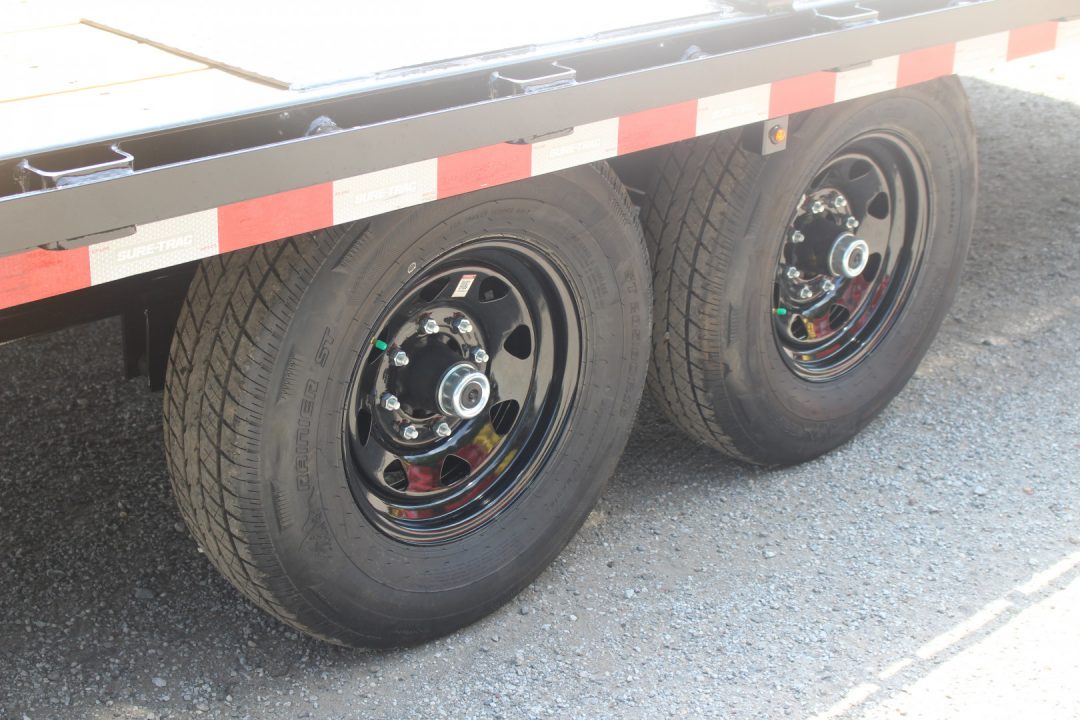 New 2026 Sure-Trac 8'6" x 22' Deckover Tilt Trailer - 15,000# GVW