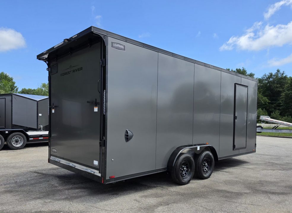New 7.5 X 20 CARGO ENCLOSED ALL ALUMINUM 2026 LIGHTNING 3500# AXLES REAR RAMP DOOR