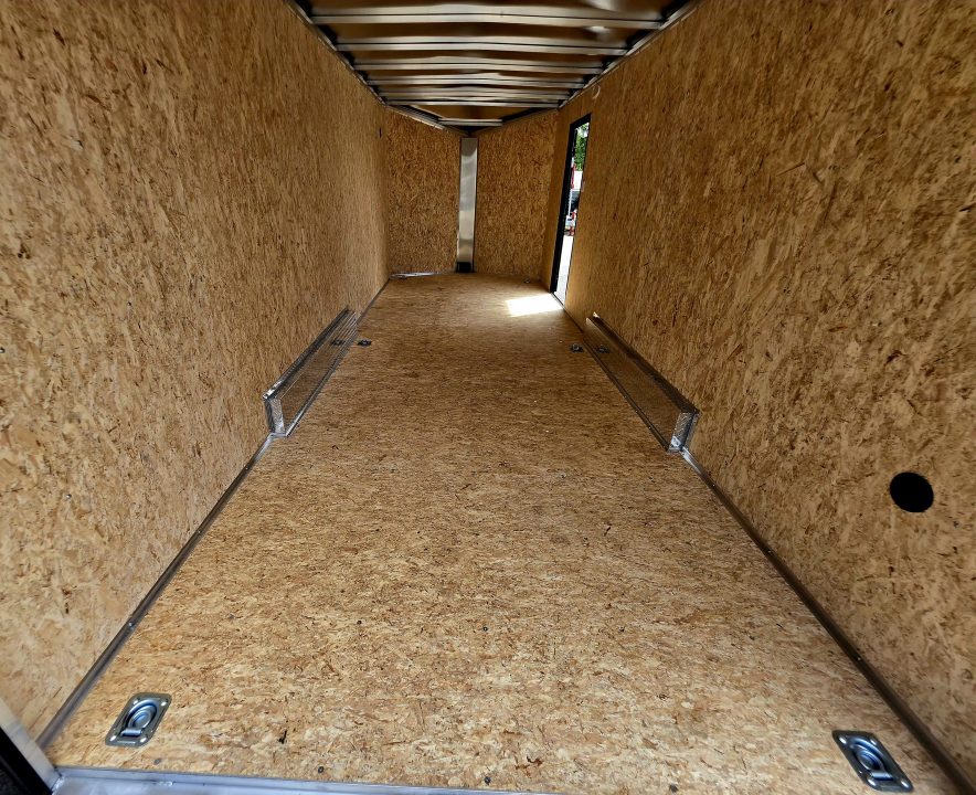 New 7.5 X 20 CARGO ENCLOSED ALL ALUMINUM 2026 LIGHTNING 3500# AXLES REAR RAMP DOOR